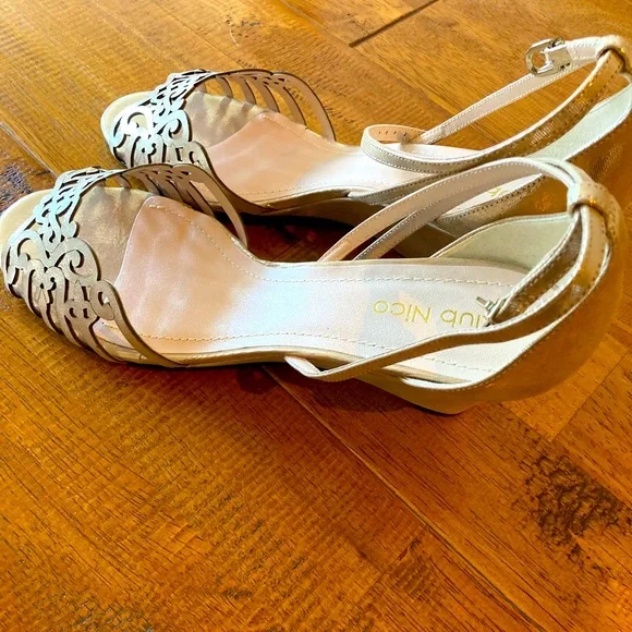 Klub Nico wedge sole gold occasional sandals - Picture 3 of 7